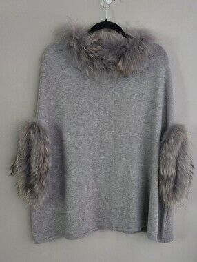 Love Token Grey Soft 100% Raccoon Fur Trim Sweater Poncho XS/S